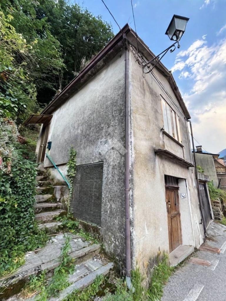 Casa indipendente in Via Stazio 11, Valbrenta