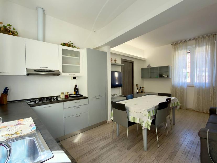 Bilocale in Via Achille Grandi 13, Seveso — foto 2 di 5