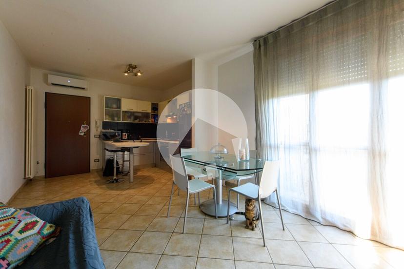 Trilocale in Via Sansovino 21, Reggio nell'Emilia — foto 4 di 5