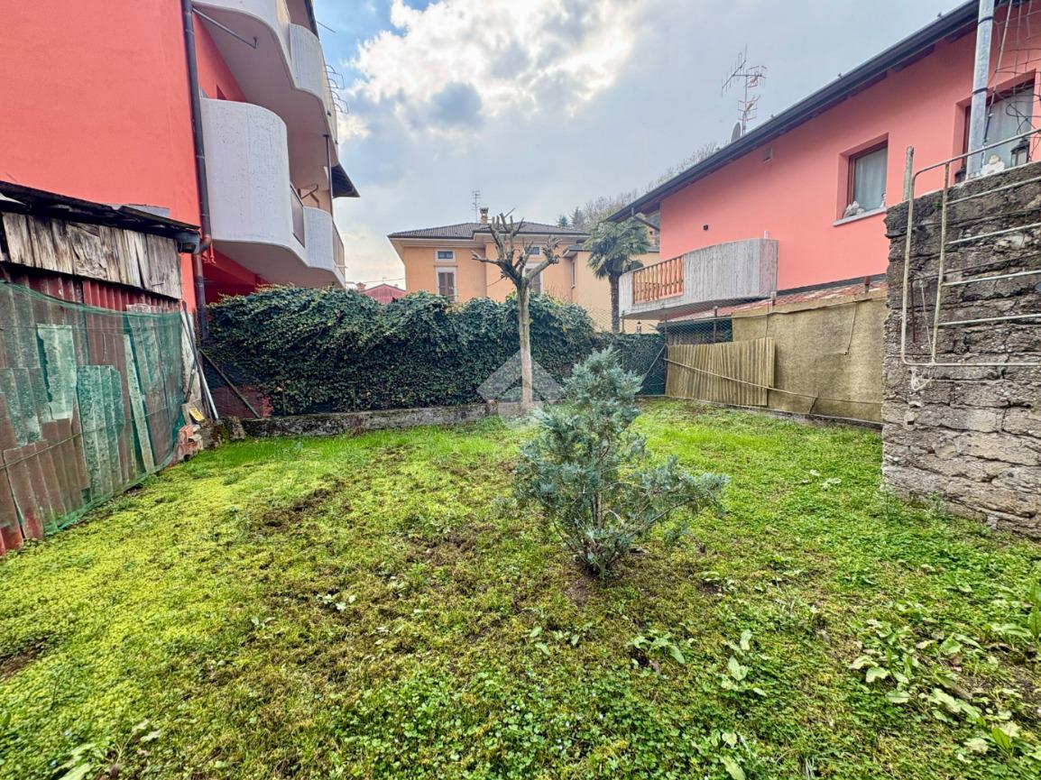 Casa indipendente in Via a. Locatelli 27, Fiorano al Serio