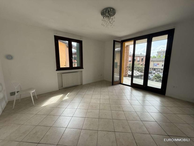 Appartamento in Piazza Mazzini, Traversetolo — foto 3 di 5