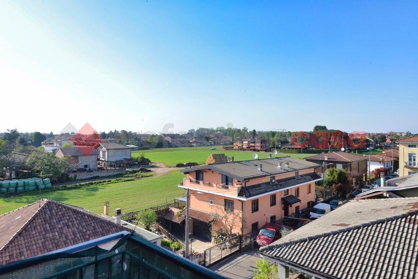 Trilocale in Via Montello 50, Ceriano Laghetto — foto 3 di 5