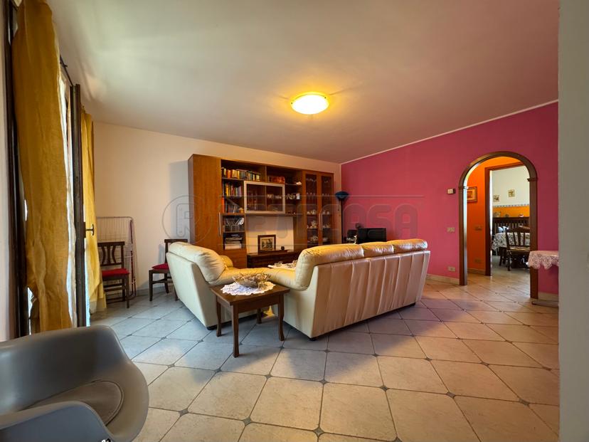 Villa a schiera in Via Novella, Casaletto Ceredano — foto 3 di 5