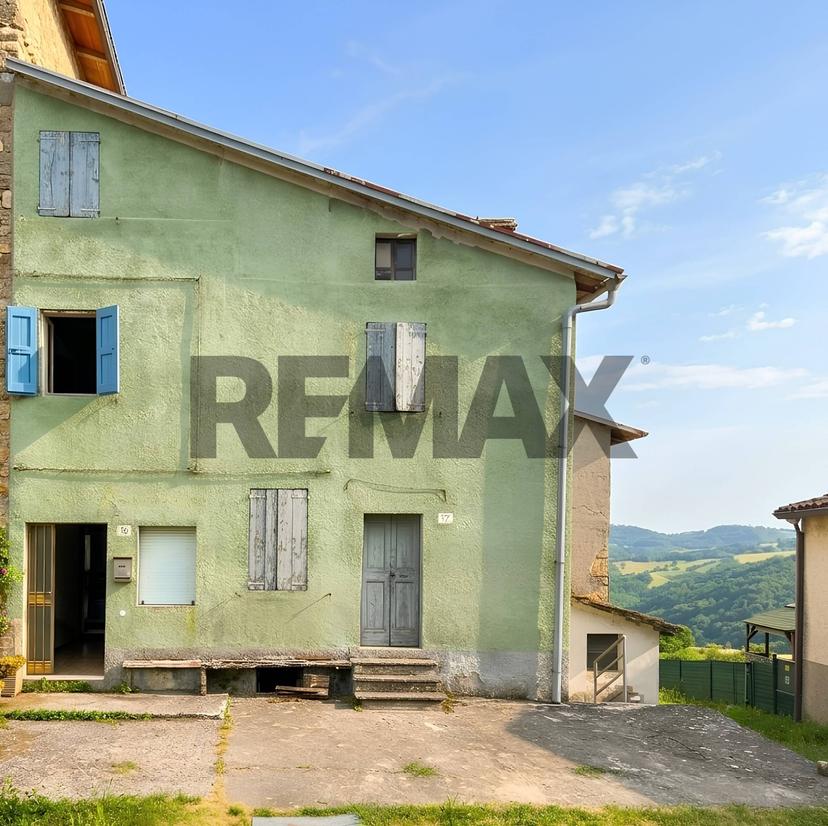 Casa indipendente in Via Pianzo Montae Sopra Montale 15, Casina