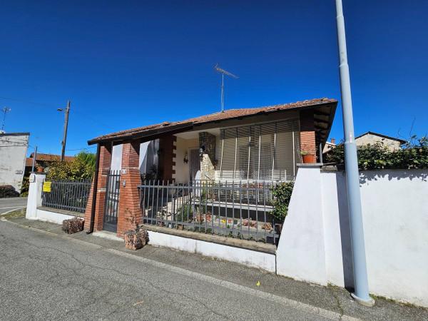 Villa in Via Apostoli, Fontanetto Po
