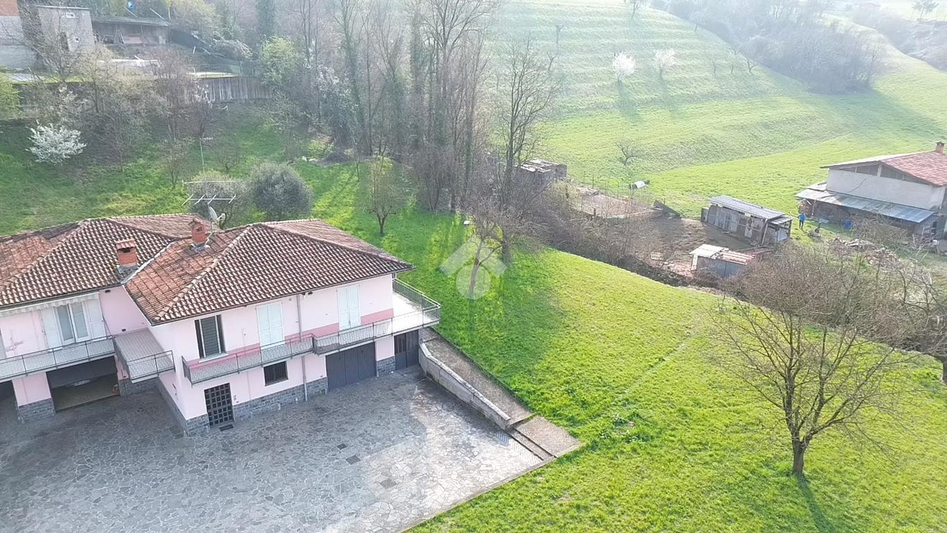 Villa in Via Campomatto 2, Sarnico