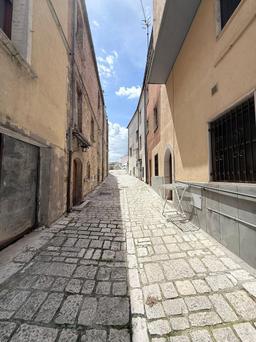 Casa indipendente in Via Gabriele Pepe 1, Busso