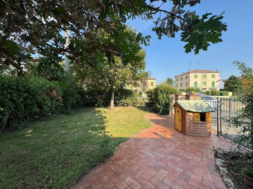 Villa, Cavezzo — foto 2 di 5