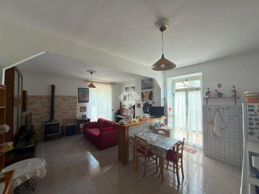 Quadrilocale in Via della Pineta 21, Rocca Priora — foto 2 di 5