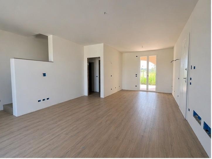 Villa a schiera, Pontedera