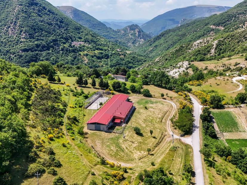 Casa indipendente in Cuppio, Piobbico — foto 4 di 5