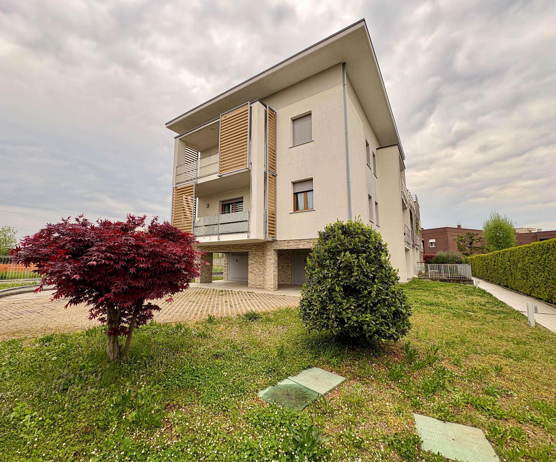 Bilocale in Via Mascagni 16, Biassono