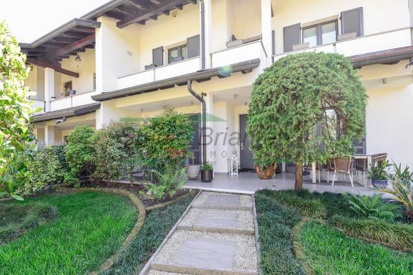 Villa in Via Ugo Foscolo, Giussano