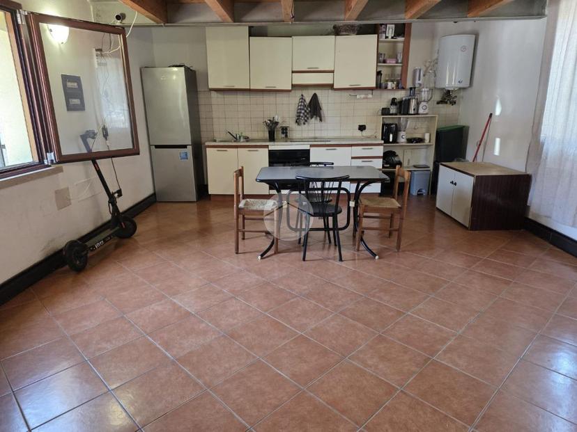 Casa indipendente in Str. Alessandro Volta 6, Roncoferraro — foto 3 di 5