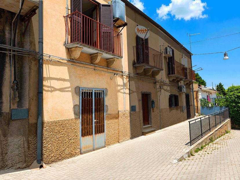 Casa indipendente in Via Salvatore Lo Tauro, San Michele di Ganzaria — foto 5 di 5