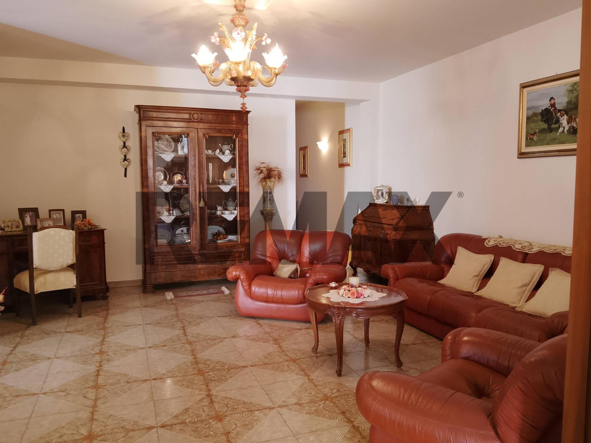 Casa indipendente, Vittoria