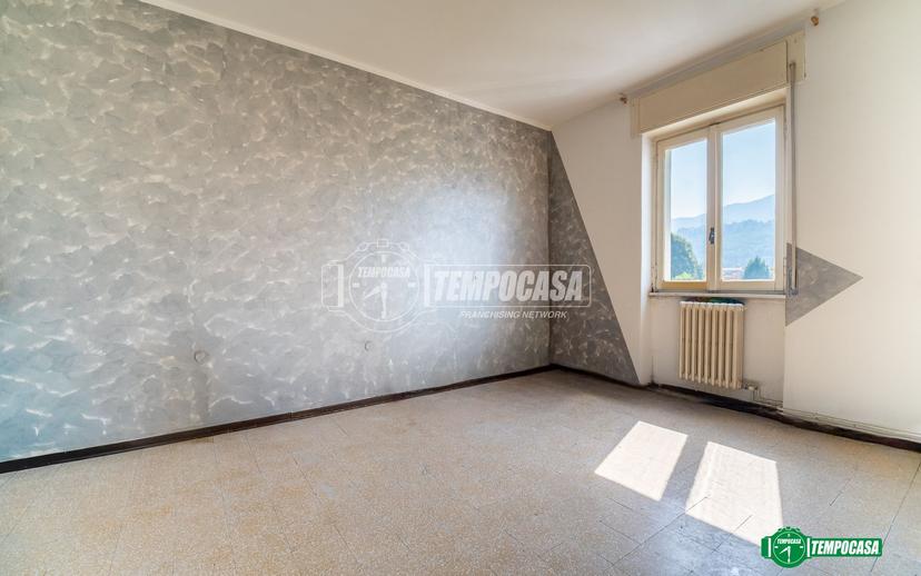 Trilocale in Via per Molteno, Oggiono — foto 3 di 5
