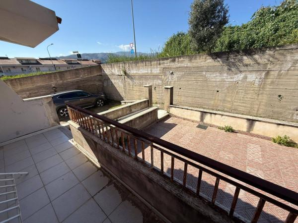 Villa a schiera, Satriano