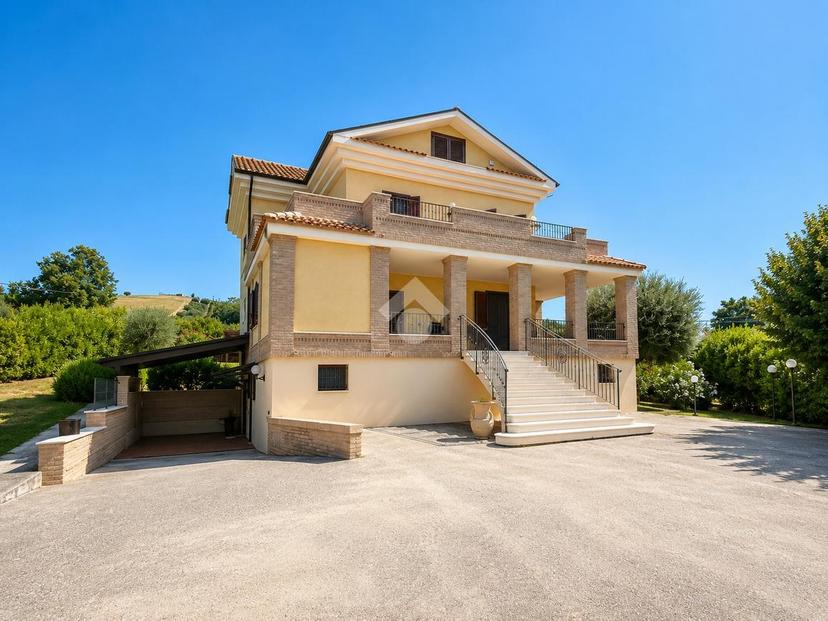 Villa in Via Piercecchi 32, Giulianova — foto 4 di 5