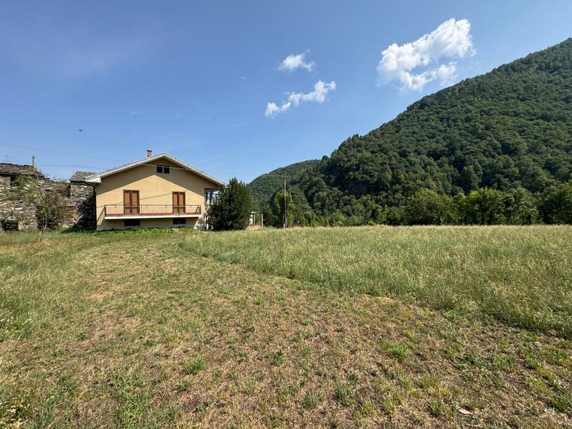 Villa bifamiliare in Frazione Calcinere Inferiore 27, Paesana — foto 2 di 5