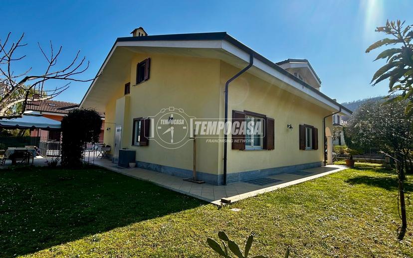 Villa in Via Benetti, Avigliana — foto 3 di 5