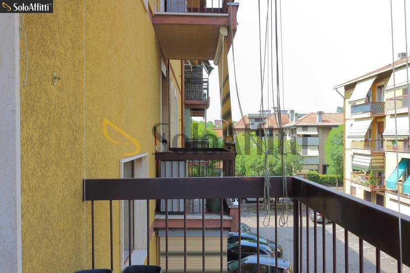 Trilocale in Via Prati 81, Desio