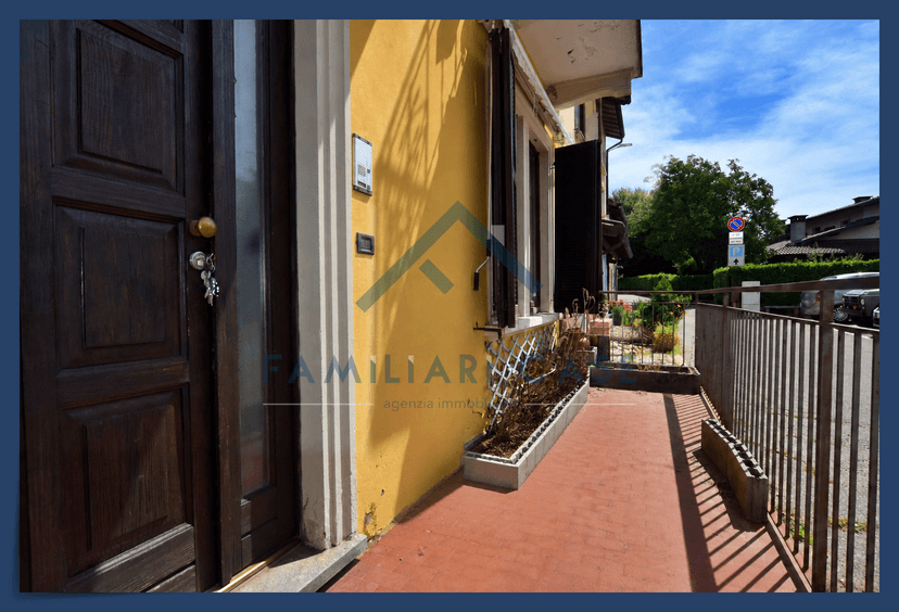 Casa indipendente in Via Imborgnana, Cuasso al Monte