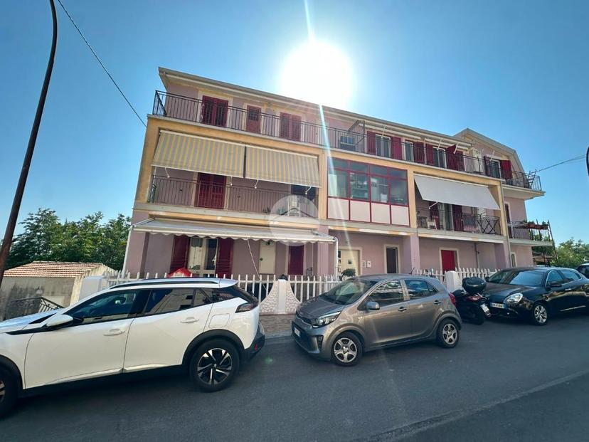 Bilocale in Via Vallena 28, San Lucido — foto 2 di 5