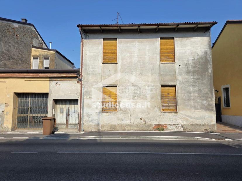 Casa indipendente in Via Boschetto, Cremona — foto 2 di 5