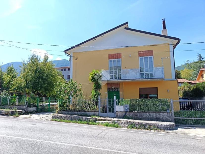 Trilocale in Via Terminio, Serino
