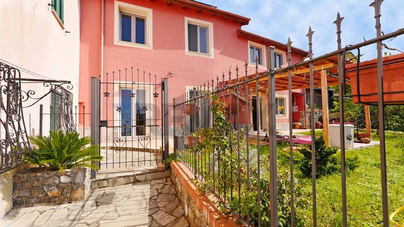 Casa indipendente in Salita Inferiore Gambonia 3a, Genova — foto 4 di 5