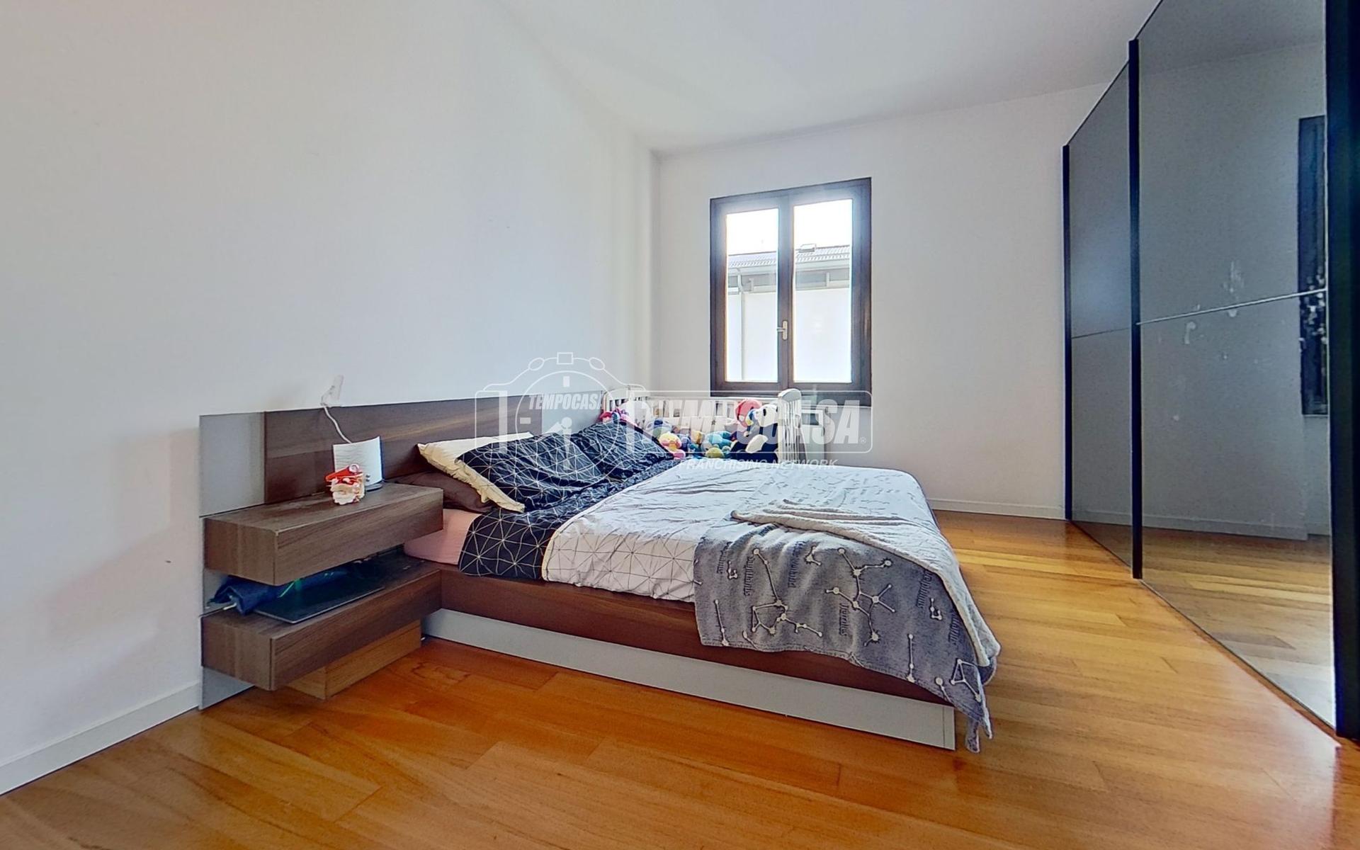Trilocale in Viale Riva 39, Lissone