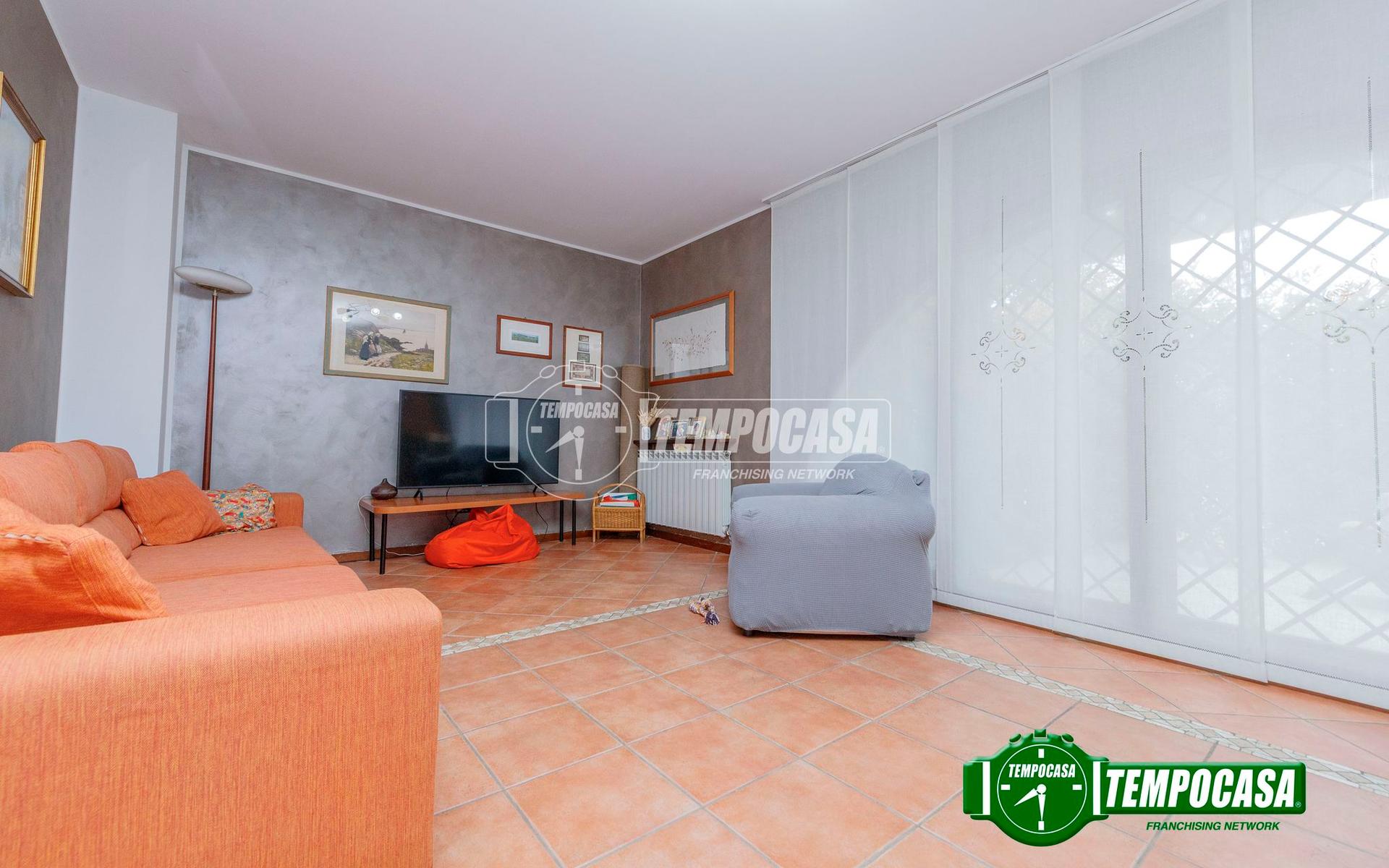 Villa a schiera in Via Giuseppe Garibaldi, Casarile
