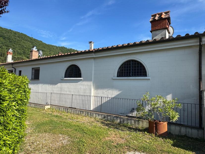 Rustico in Via della Selva, Vaiano — foto 3 di 5