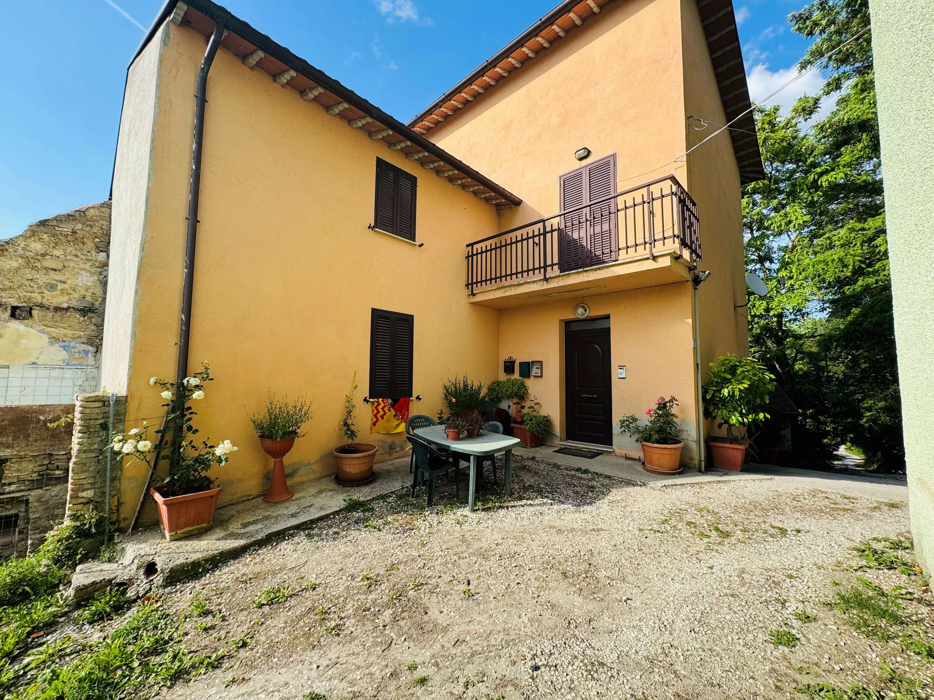 Appartamento in Località Santa Croce, Gualdo Tadino