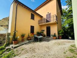 Appartamento in Località Santa Croce, Gualdo Tadino