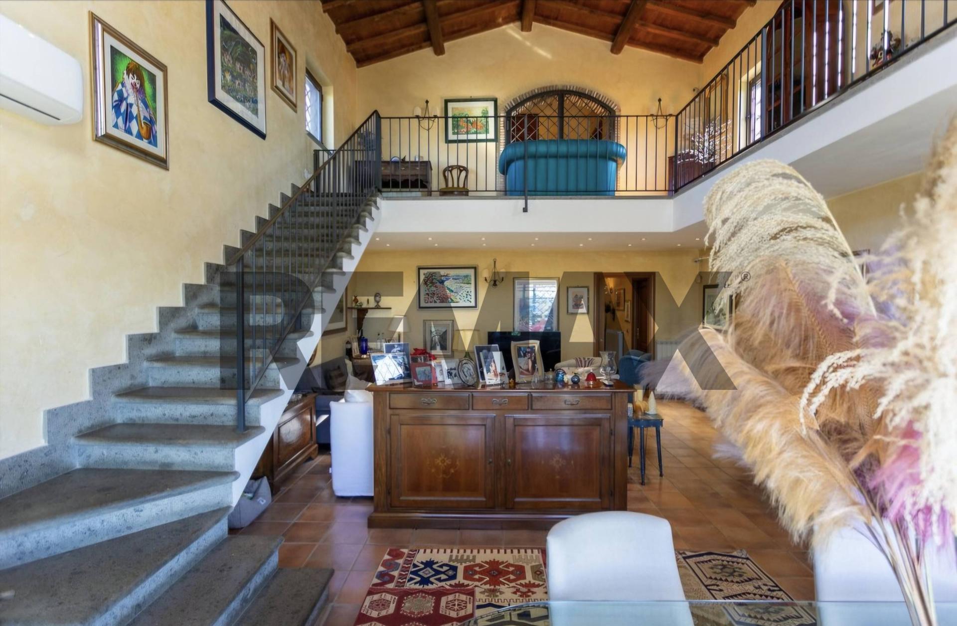 Villa, Sutri