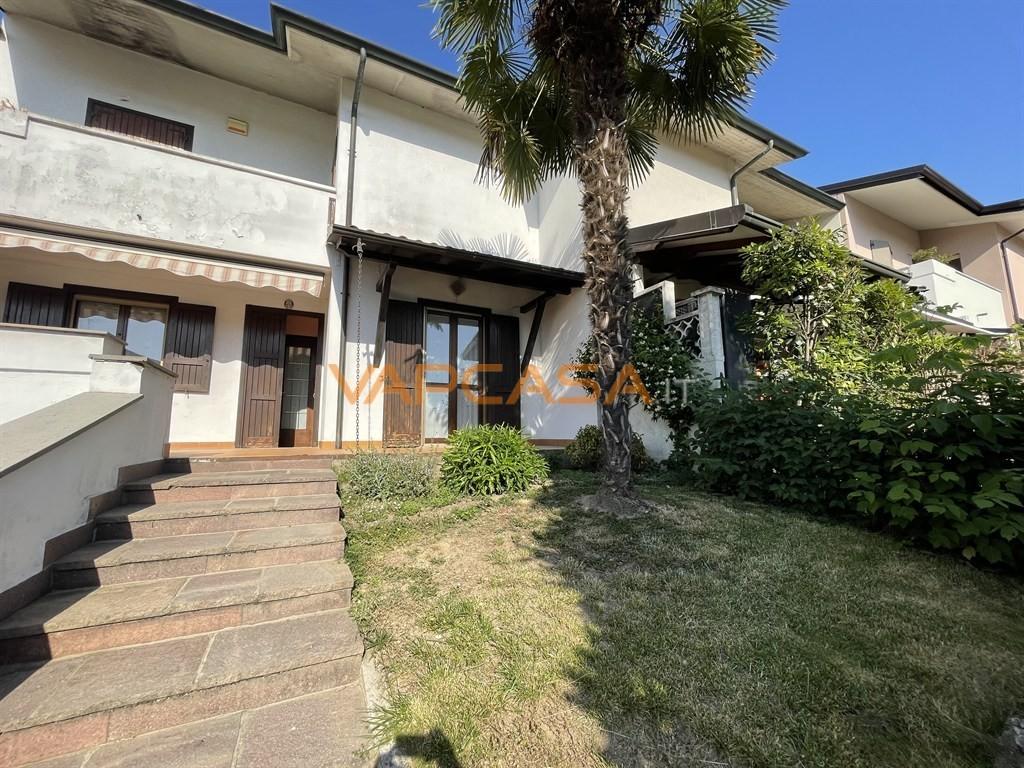 Villa a schiera in Via Volta, Martinengo