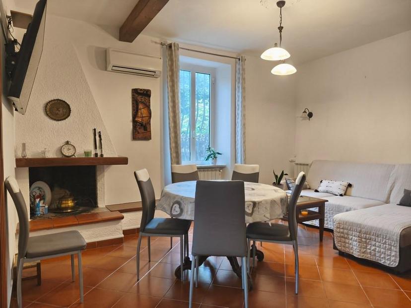 Casa indipendente, Luni — foto 3 di 5
