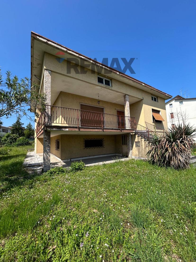 Villa in Via Mantovana 32, Castelnuovo del Garda — foto 2 di 5