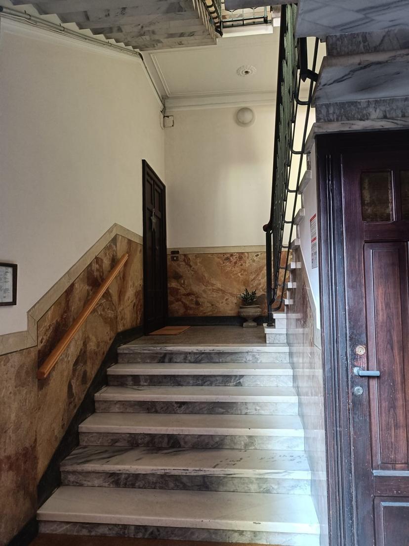 Trilocale, Como