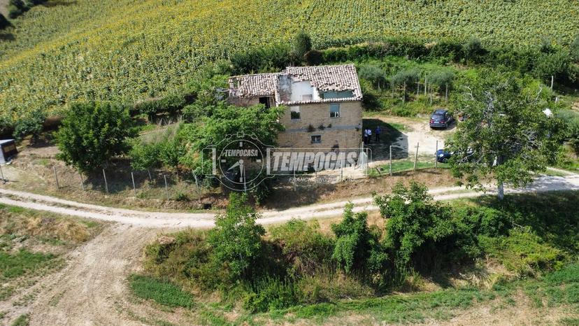 Casa indipendente in Via Borgo Piave 6, Castignano — foto 2 di 5