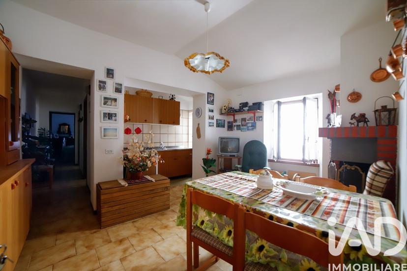 Trilocale in Via Piazza del Popolo 1, Cinigiano — foto 4 di 5