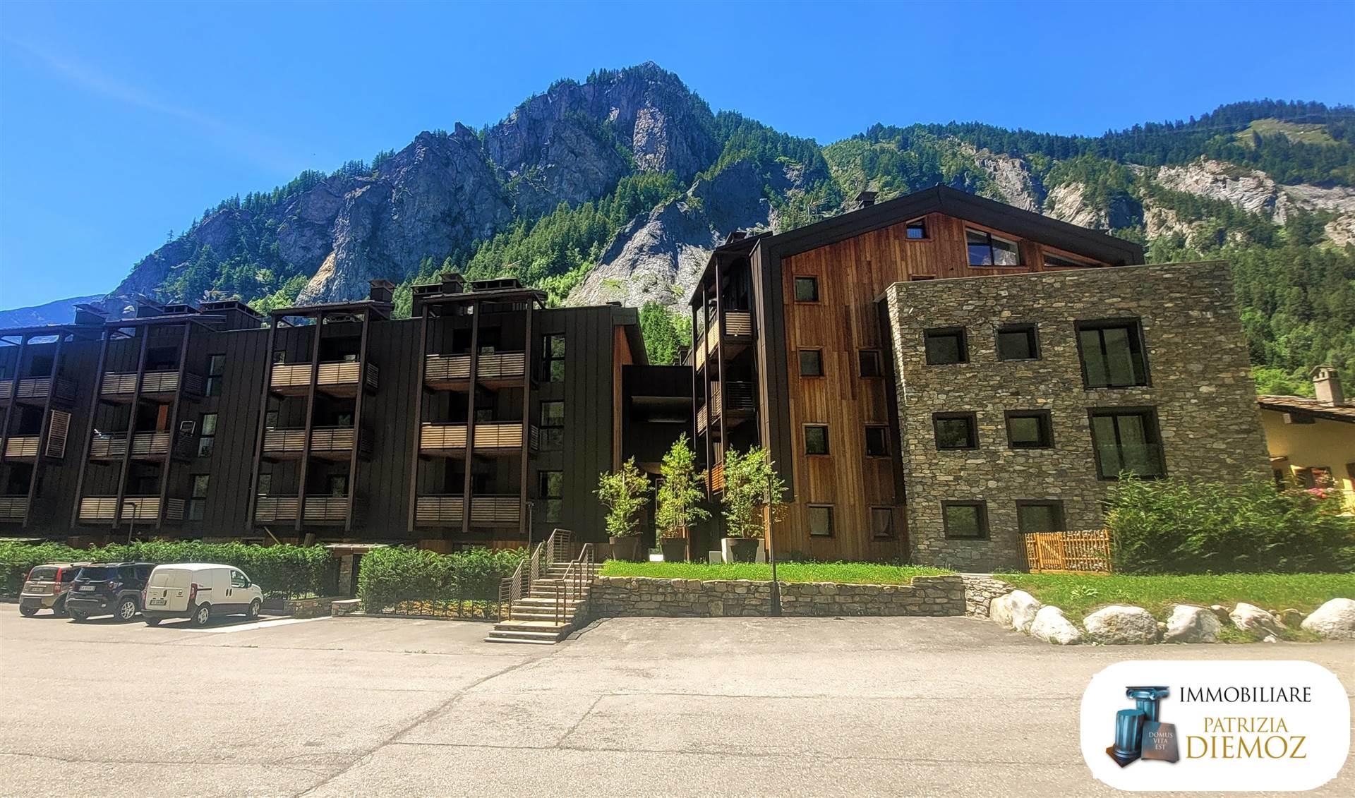 Trilocale in Strada Larzey-EntrèVes, Courmayeur