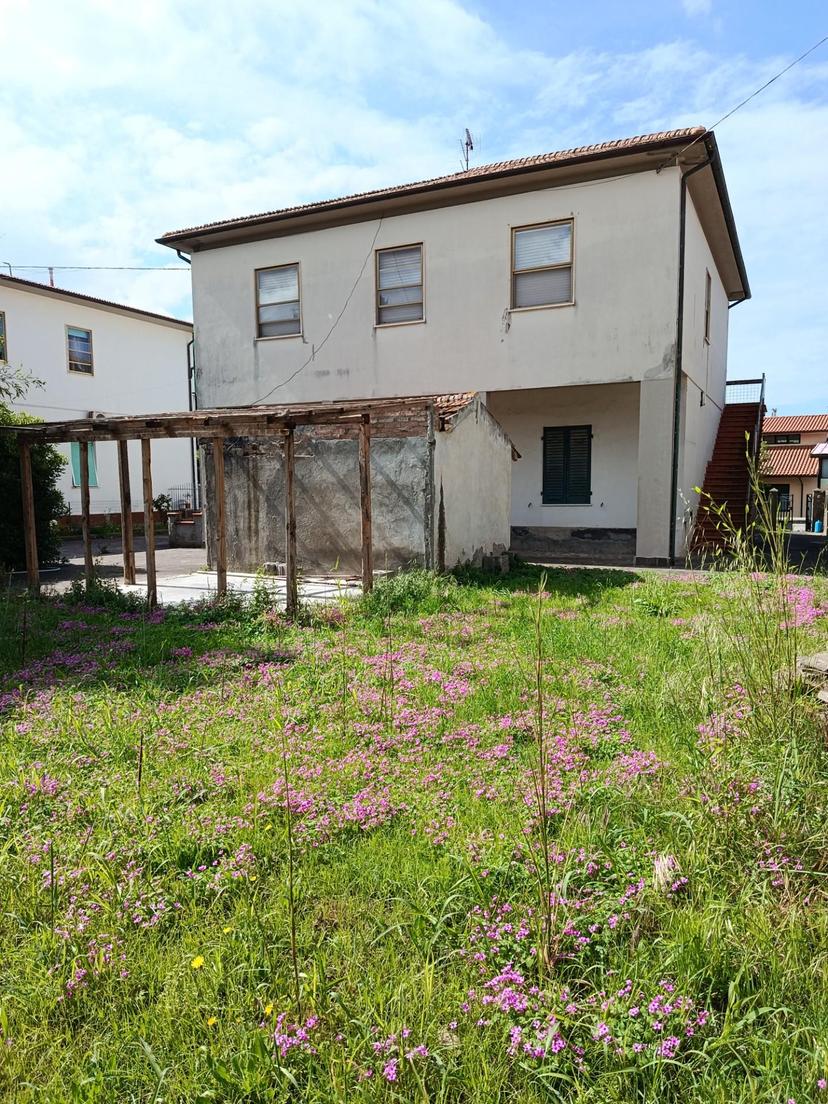 Villa trifamiliare, Rosignano Marittimo — foto 3 di 5