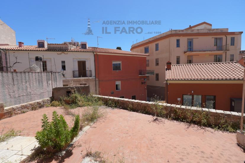 Villa a schiera in Via Maggior Leggero, La Maddalena — foto 5 di 5