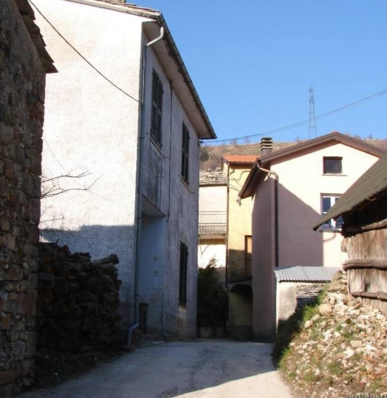Casa indipendente in Via Codivilla, Varese Ligure — foto 3 di 5