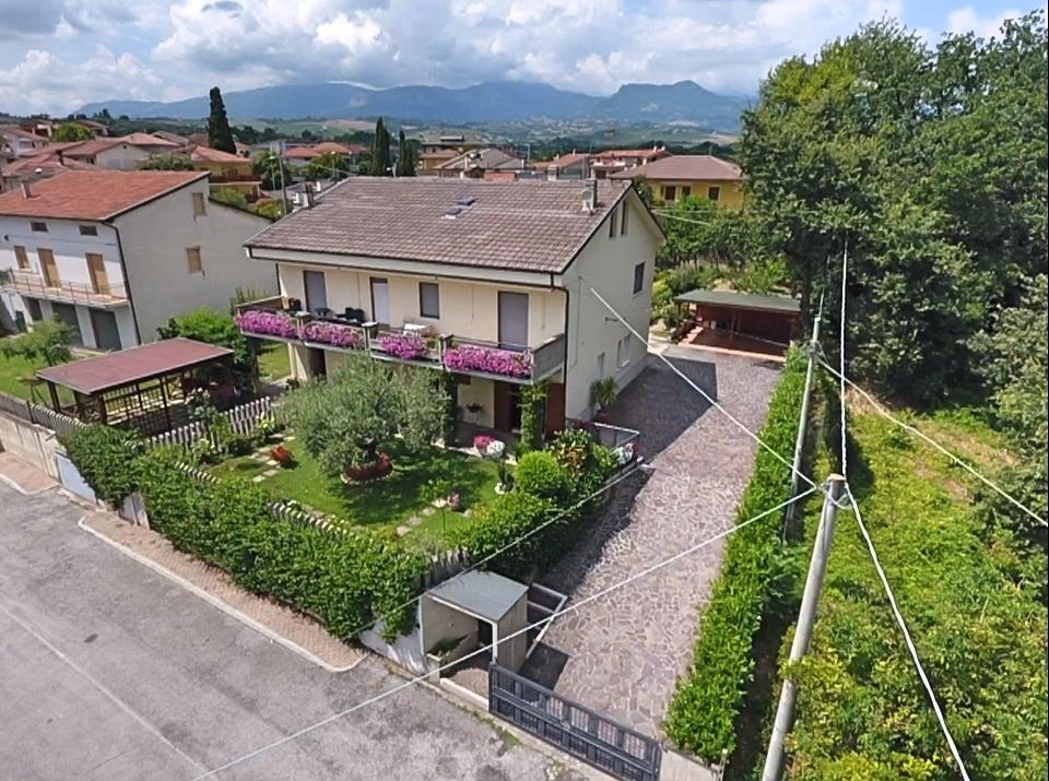 Casa indipendente in Passo Cordone 6, Loreto Aprutino