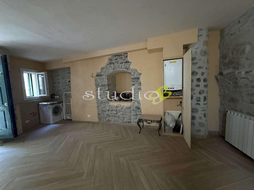 Casa indipendente in Via G. Matteotti Snc, Seborga — foto 3 di 5