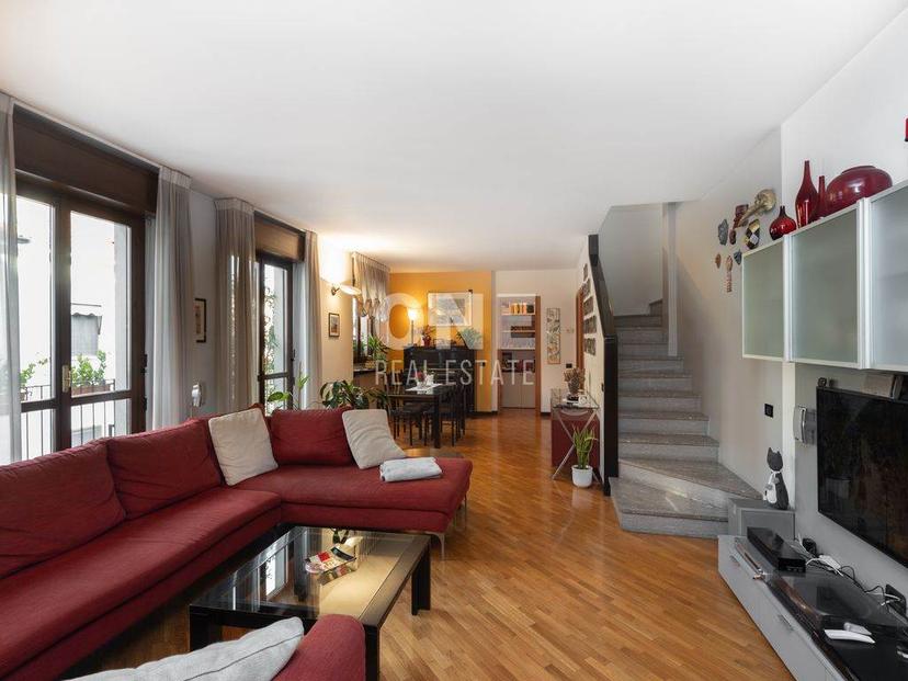 Appartamento in Via Montelungo, Monza